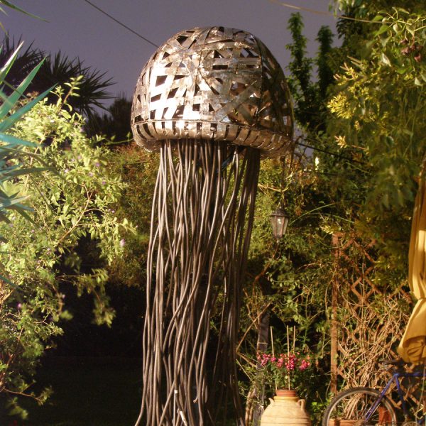 garden sculpture art metal