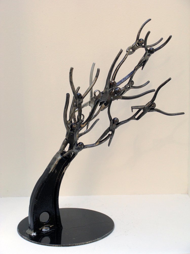 Metal tree sculpture | Amazing metal art sculptures