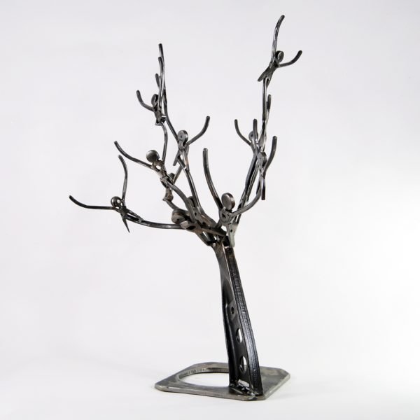 Metal tree sculpture